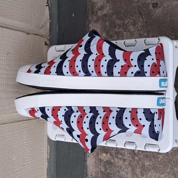 Men's Native Water Shoes - sz 10 - Picture 4 of 10